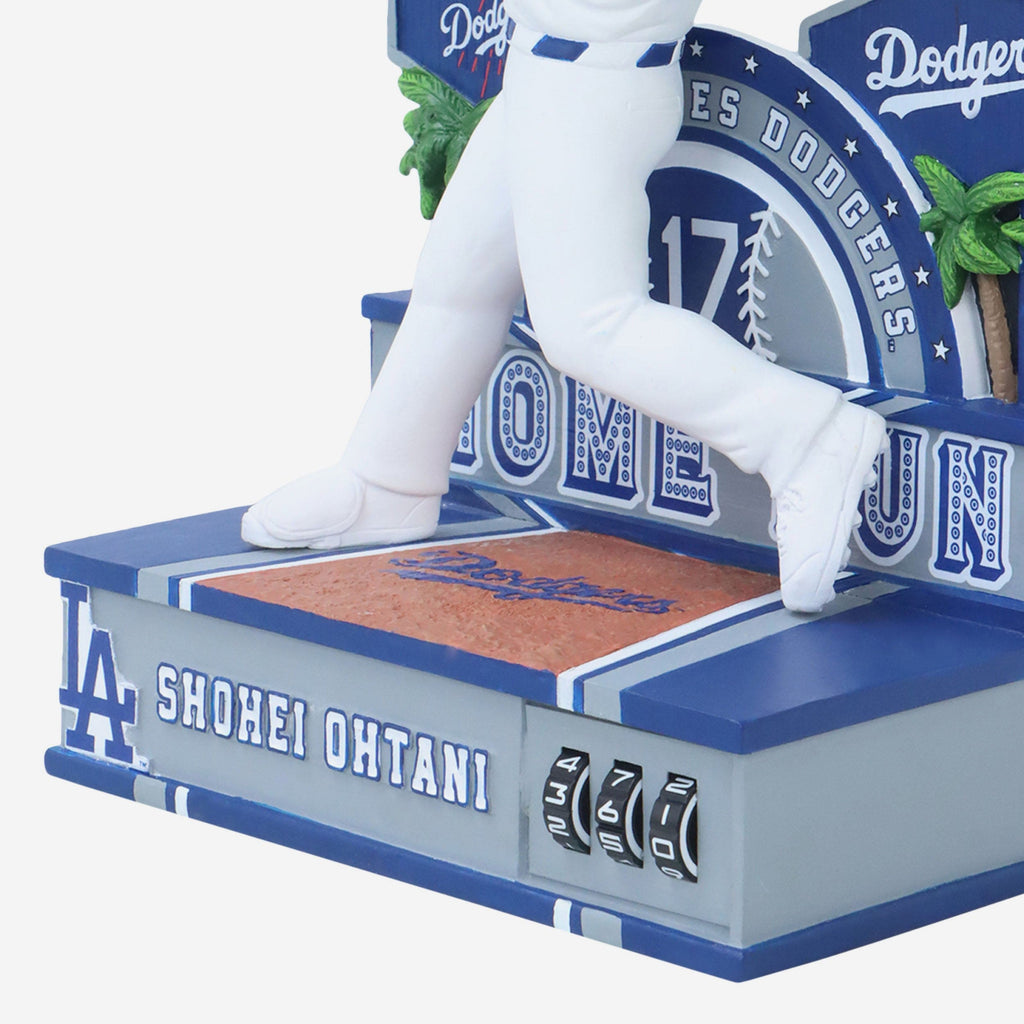 Shohei Ohtani LEDボブルヘッド17番　カメハメハ Shohei Ohtani Los Angeles Dodgers Dog House Home Run Celebration