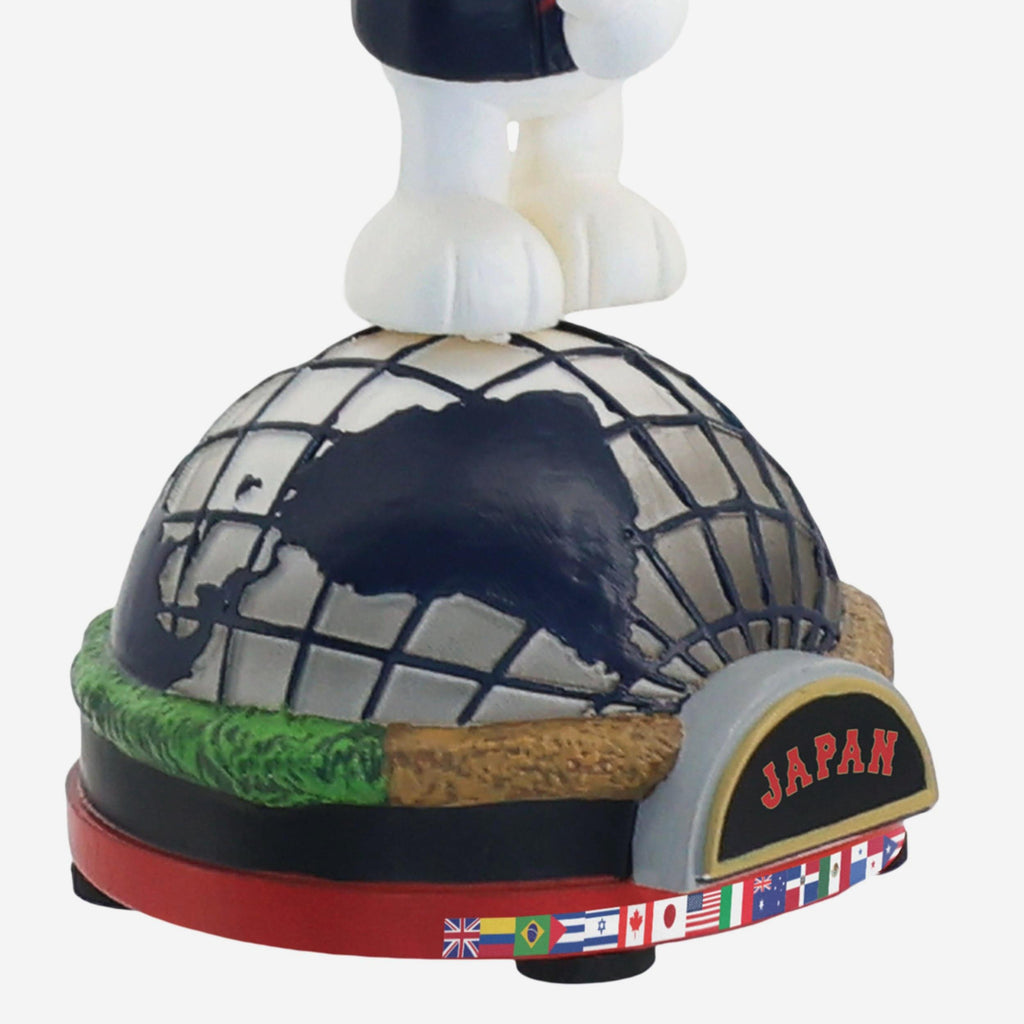 Japan Snoopy Peanuts 2026 World Baseball Classic Bobblehead FOCO