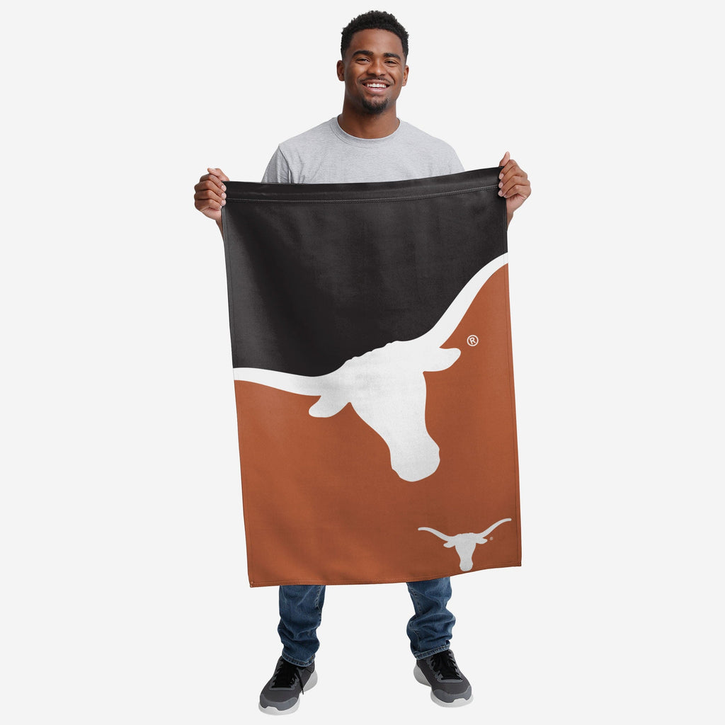 FOCO Texas Longhorns Vertical Flag 3
