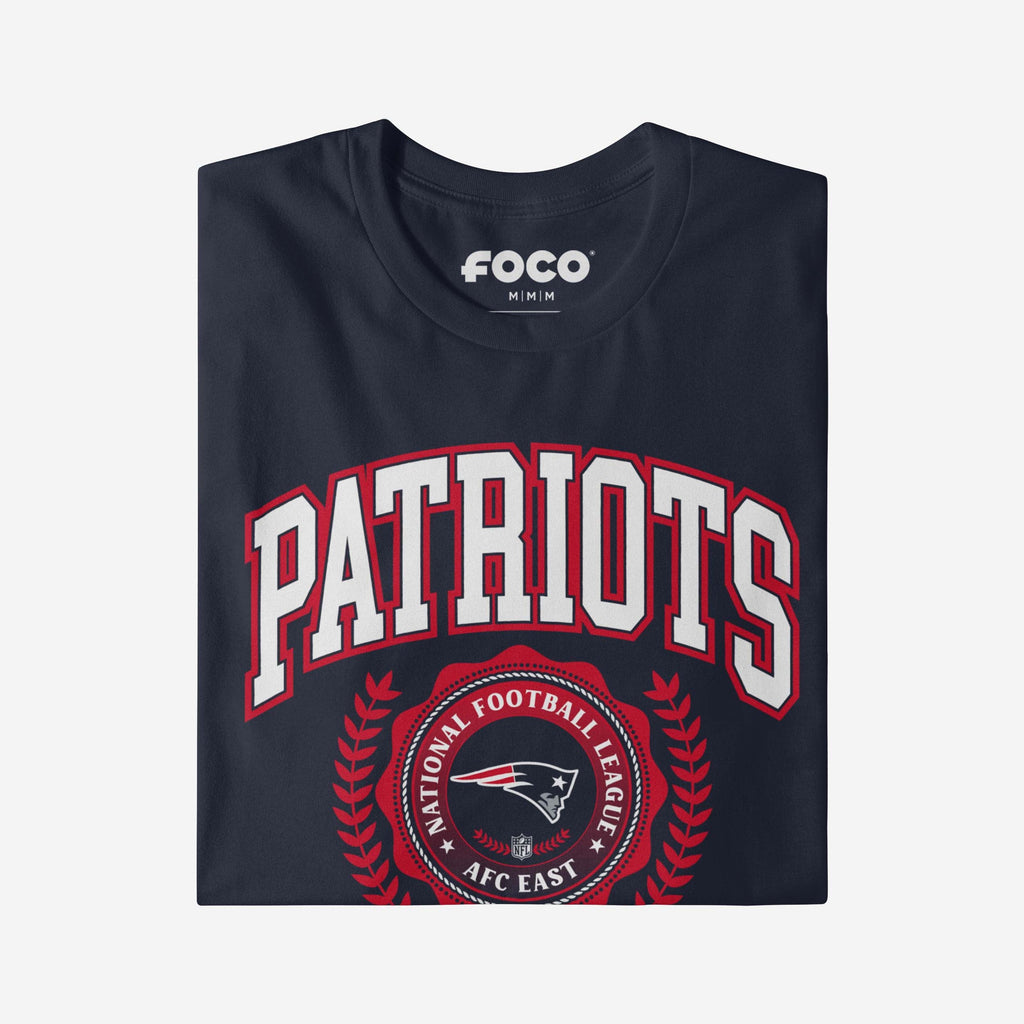 トップス phatrnk ENGLISH LOGO FOOTBALL SHIRTS New England Patriots Team Crest T-Shirt FOCO