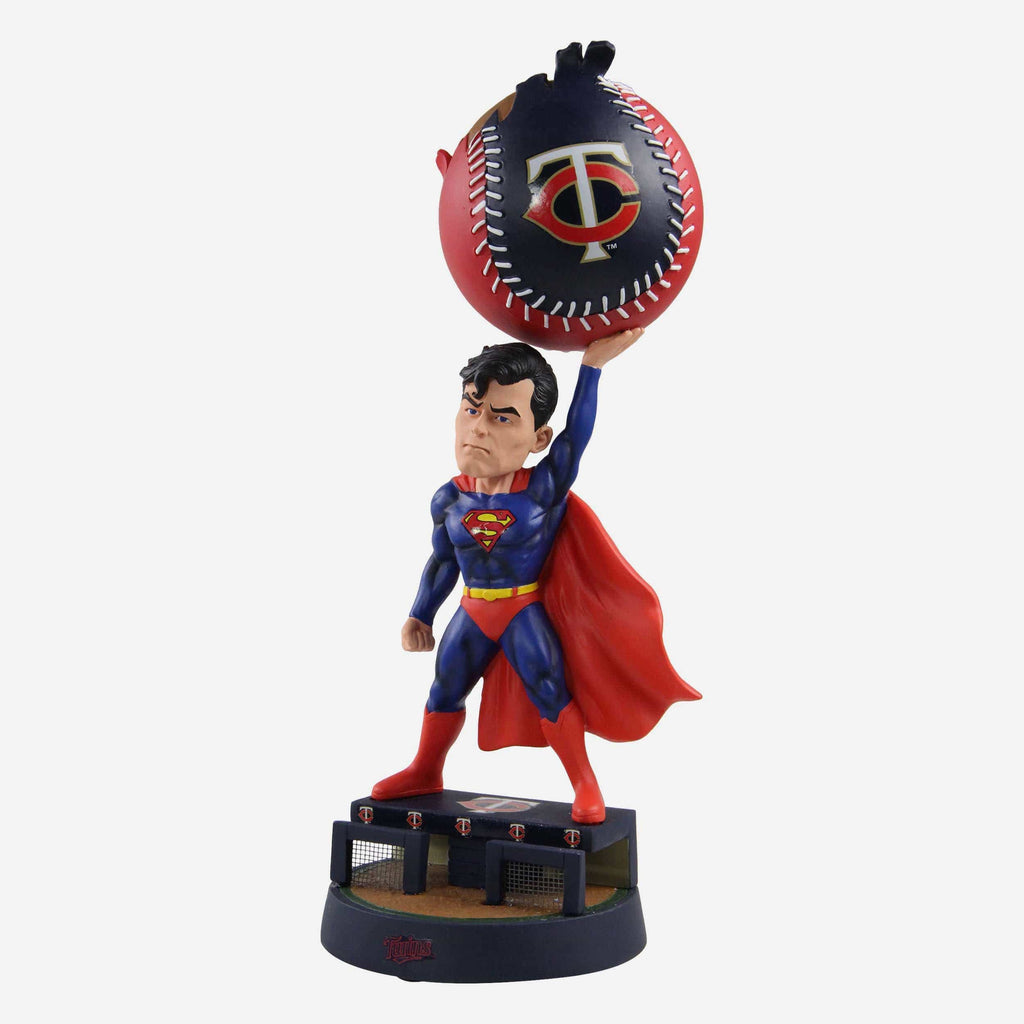 FOCO Minnesota Twins DC Superman Nodder 4