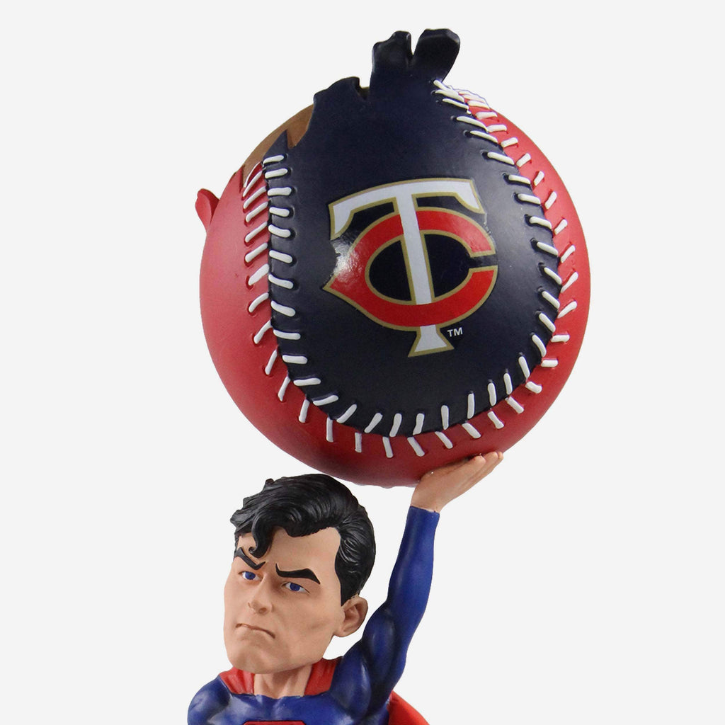 FOCO Minnesota Twins DC Superman Nodder 3