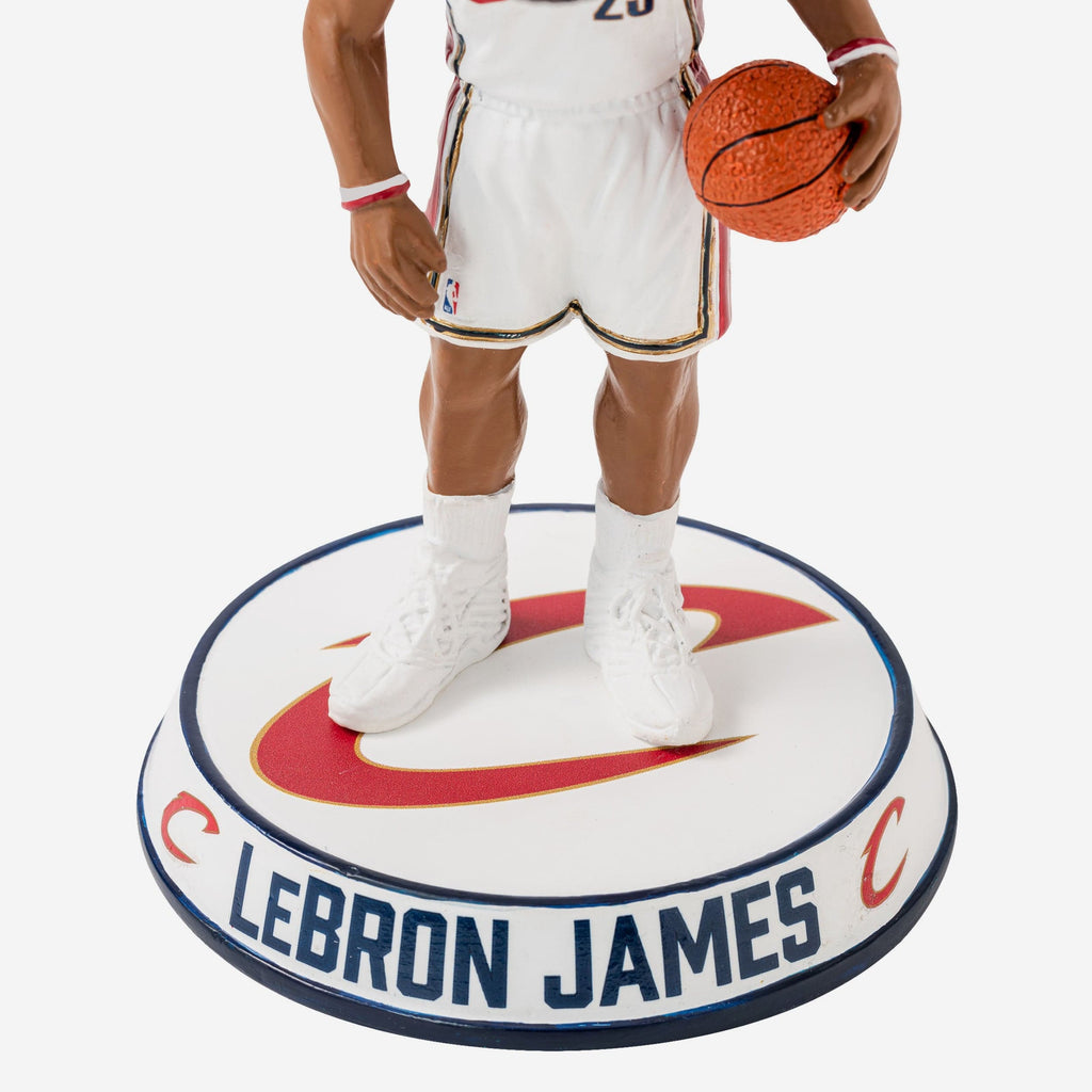 LeBron James Cleveland Cavaliers Retro Jersey Variant Bighead Bobblehe FOCO