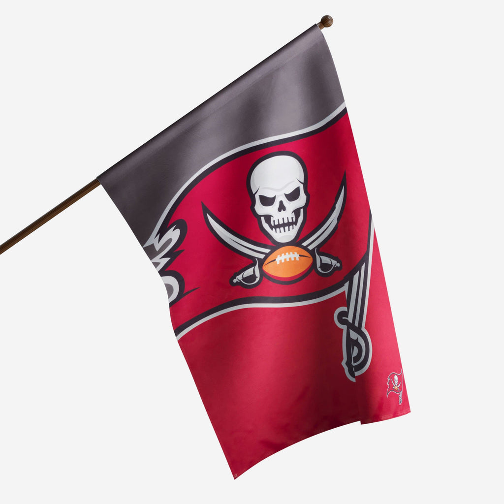 FOCO Tampa Bay Buccaneers Vertical Flag 2