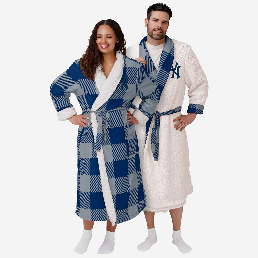 New York Yankees Lounge Life Reversible Robe FOCO