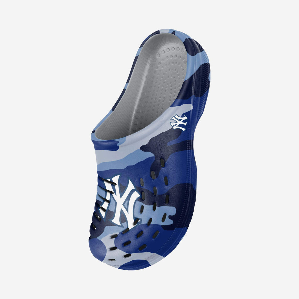 New York Yankees Tonal Camo Clog FOCO