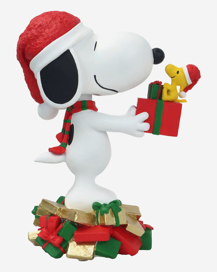 Snoopy & Woodstock Peanuts Christmas Presents Bobblehead FOCO - FOCO.com