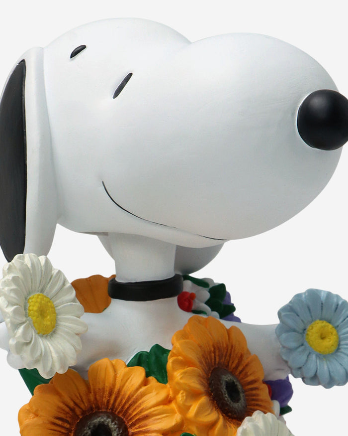 Snoopy Peanuts 2025 Mothers Day Bouquet Bobblehead FOCO - FOCO.com