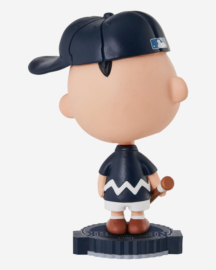 New York Yankees Charlie Brown Peanuts Bighead Bobblehead FOCO - FOCO.com