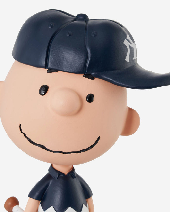 New York Yankees Charlie Brown Peanuts Bighead Bobblehead FOCO - FOCO.com