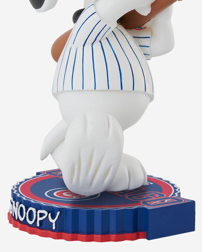 Chicago Cubs Snoopy Peanuts Bighead Bobblehead FOCO - FOCO.com
