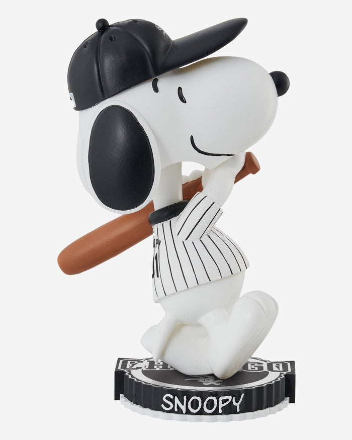 Chicago White Sox Snoopy Peanuts Bighead Bobblehead FOCO - FOCO.com