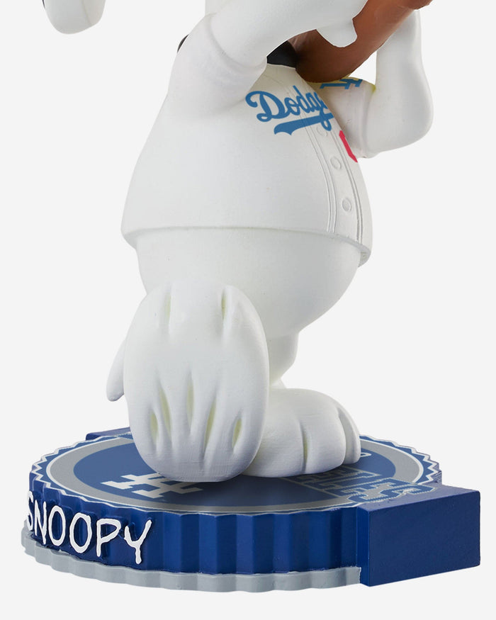 Los Angeles Dodgers Snoopy Peanuts Bighead Bobblehead FOCO - FOCO.com
