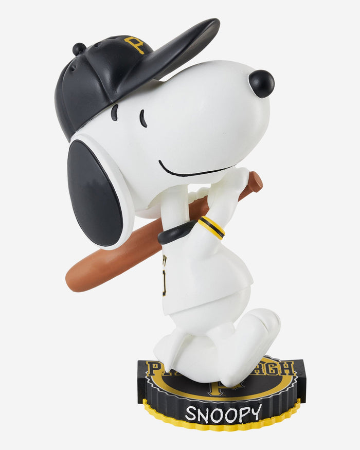 Pittsburgh Pirates Snoopy Peanuts Bighead Bobblehead FOCO - FOCO.com
