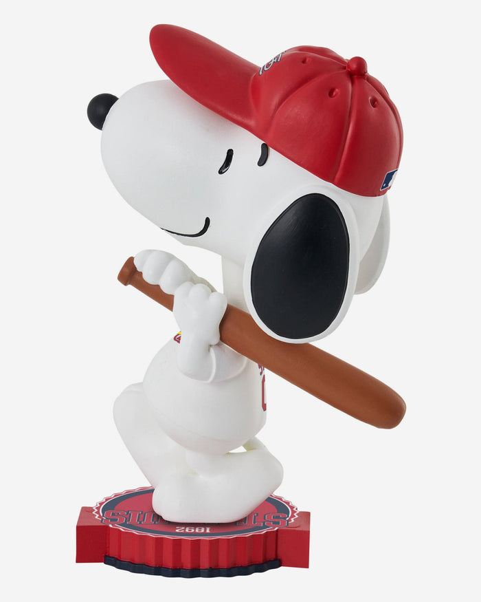 St Louis Cardinals Snoopy Peanuts Bighead Bobblehead FOCO - FOCO.com