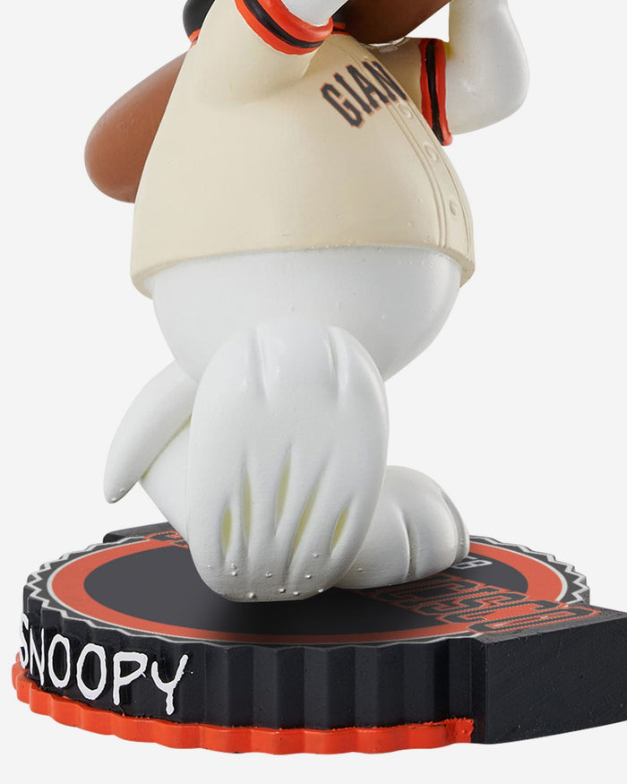 San Francisco Giants Snoopy Peanuts Bighead Bobblehead FOCO - FOCO.com