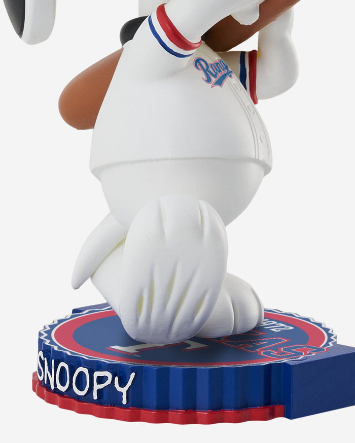 Texas Rangers Snoopy Peanuts Bighead Bobblehead FOCO - FOCO.com