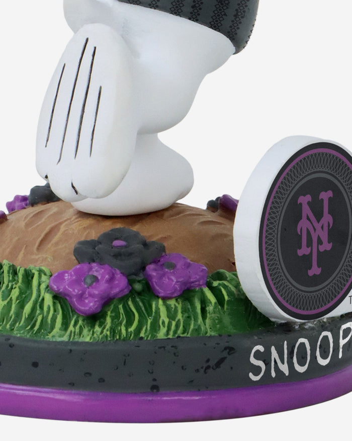 New York Mets Snoopy Peanuts City Connect Bobblehead FOCO