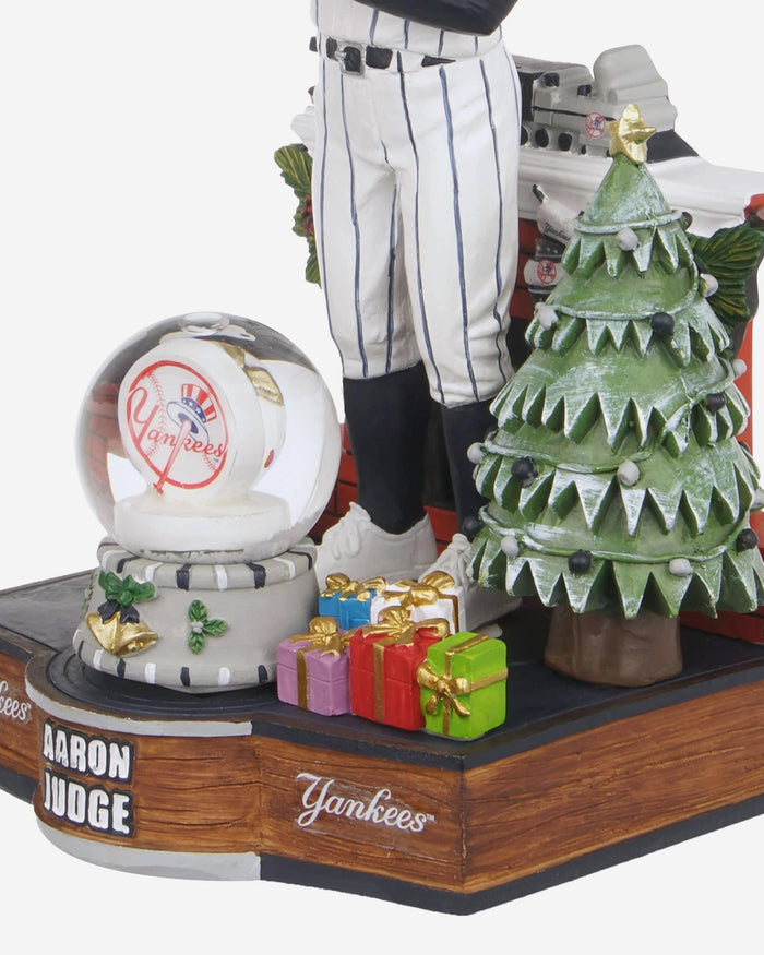 Aaron Judge New York Yankees Snow Globe Bobblehead FOCO - FOCO.com