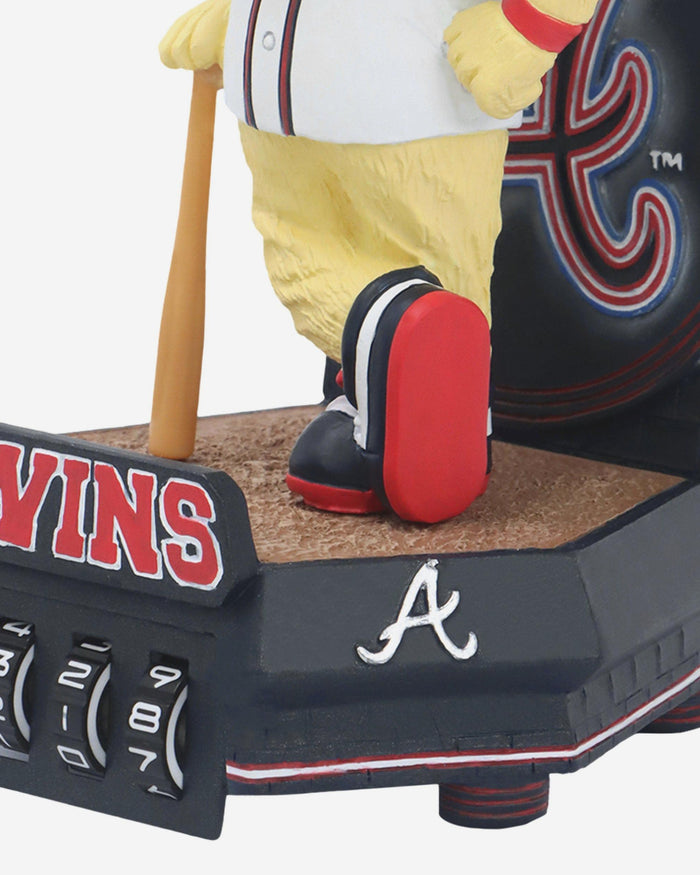 Blooper Atlanta Braves Win Counter Medium Bighead Bobblehead FOCO - FOCO.com