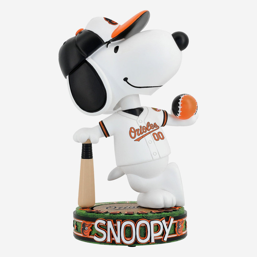 Baltimore Orioles Snoopy Peanuts Batter Up Bighead Bobblehead FOCO - FOCO.com