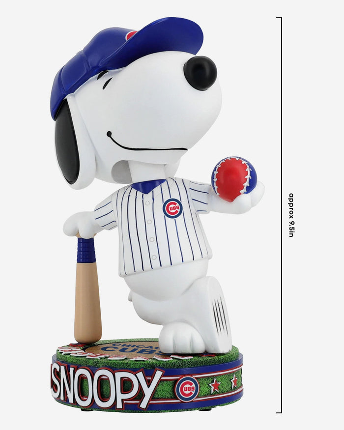Chicago Cubs Snoopy Peanuts Batter Up Bighead Bobblehead FOCO - FOCO.com