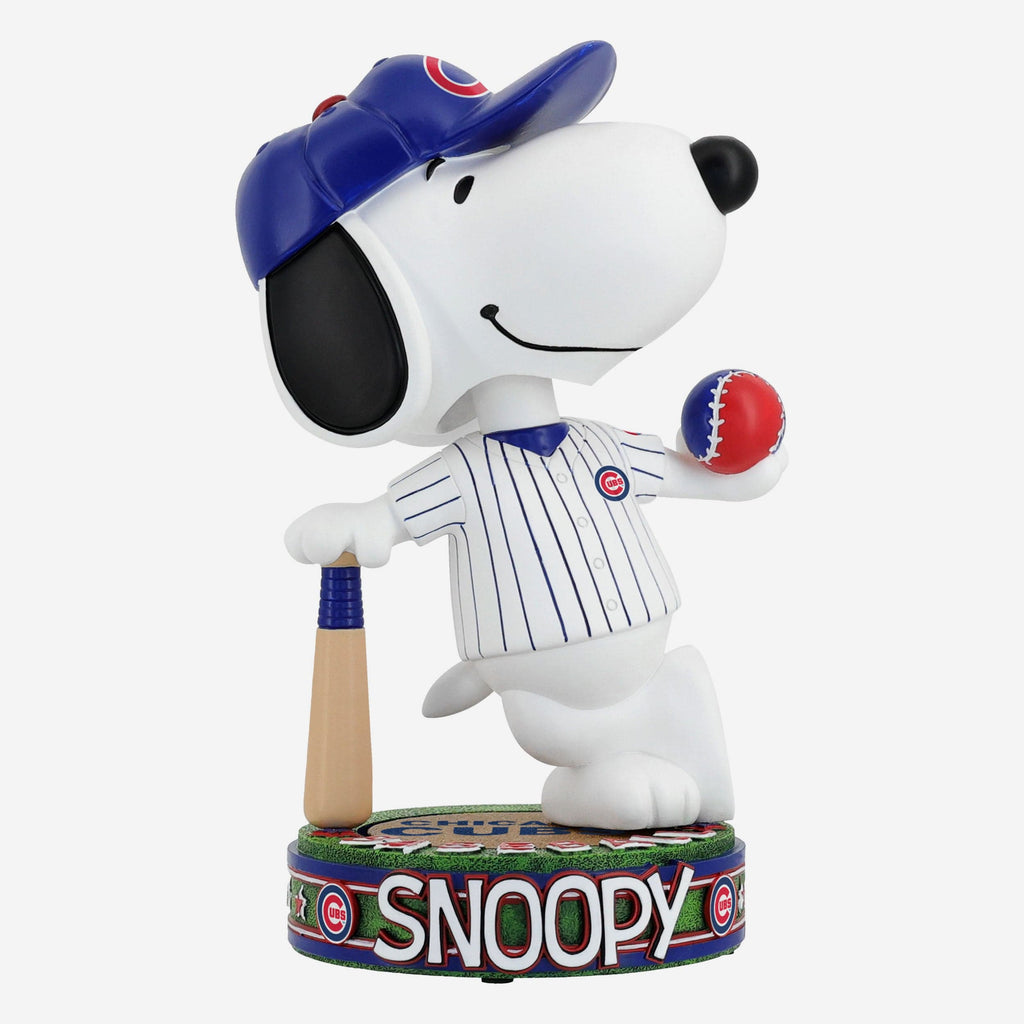 Chicago Cubs Snoopy Peanuts Batter Up Bighead Bobblehead FOCO - FOCO.com