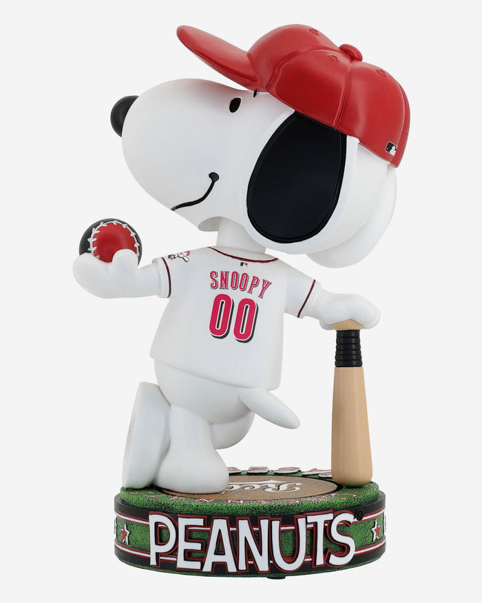 Cincinnati Reds Snoopy Peanuts Batter Up Bighead Bobblehead FOCO - FOCO.com