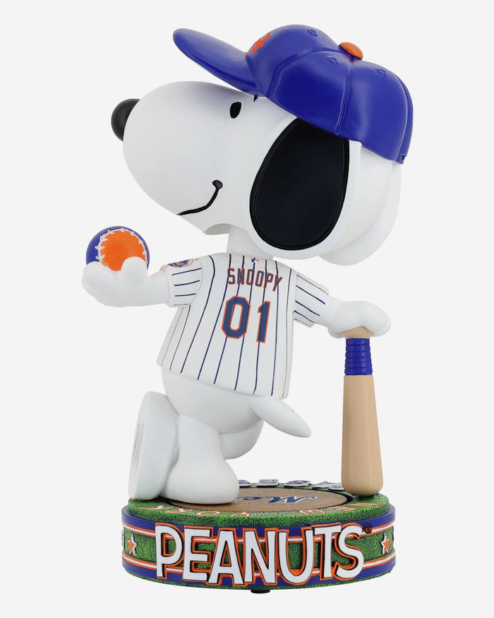 New York Mets Snoopy Peanuts Batter Up Bighead Bobblehead FOCO - FOCO.com