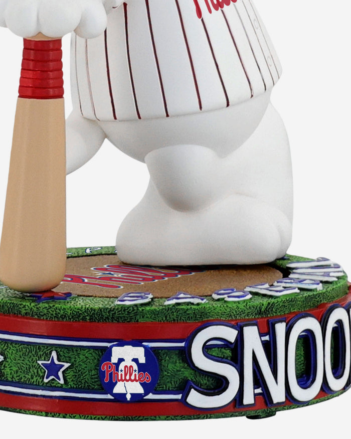 Philadelphia Phillies Snoopy Peanuts Batter Up Bighead Bobblehead FOCO - FOCO.com