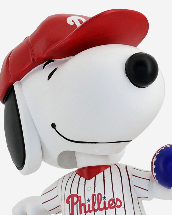 Philadelphia Phillies Snoopy Peanuts Batter Up Bighead Bobblehead FOCO - FOCO.com