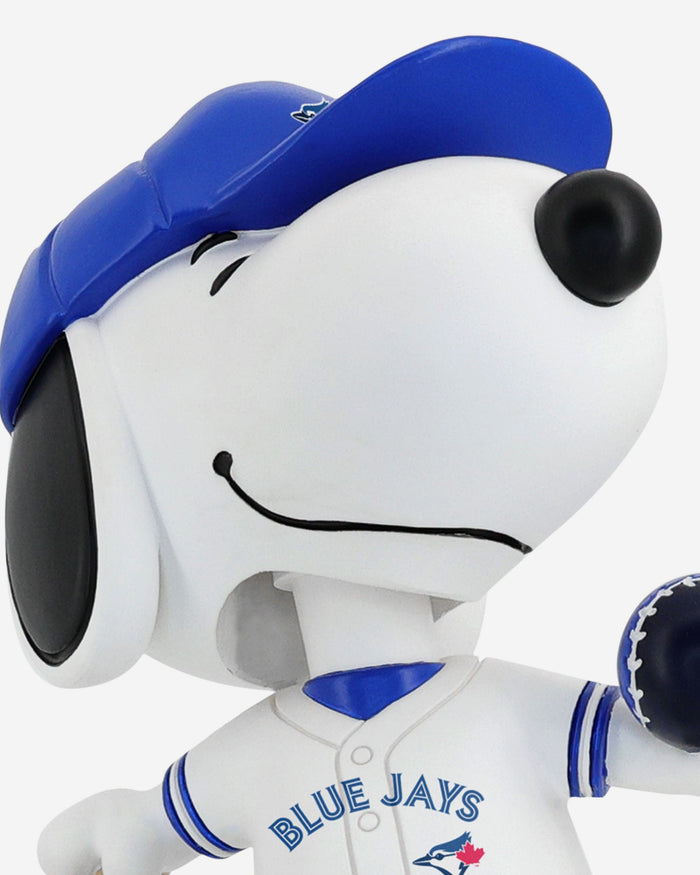 Toronto Blue Jays Snoopy Peanuts Batter Up Bighead Bobblehead FOCO - FOCO.com