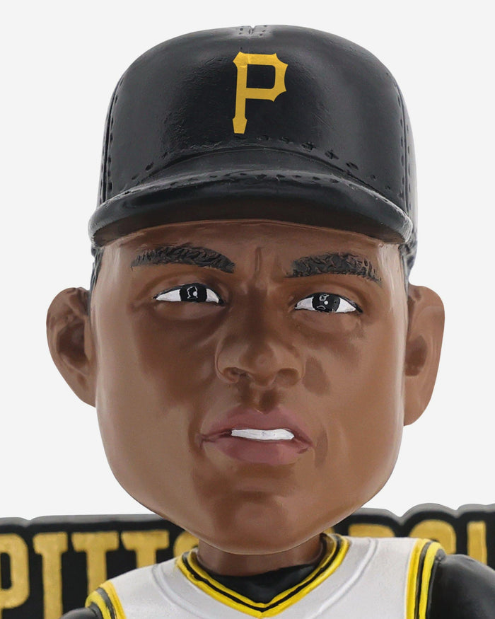 Roberto Clemente Pittsburgh Pirates Roberto Clemente Day Bobblehead FOCO - FOCO.com