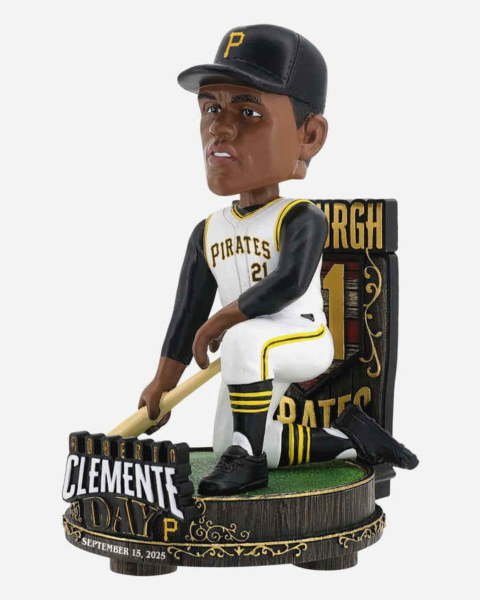 Roberto Clemente Pittsburgh Pirates Roberto Clemente Day Bobblehead FOCO - FOCO.com