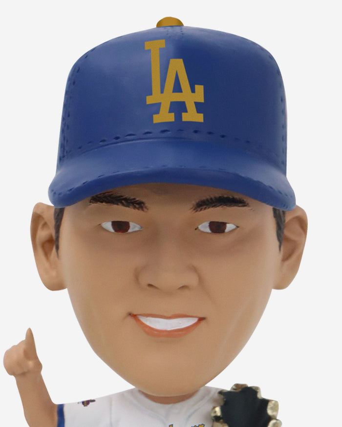 Yoshinobu Yamamoto Los Angeles Dodgers 2024 World Series Champions Japanese Gold Jersey Ring Base Mini Bighead Bobblehead FOCO - FOCO.com