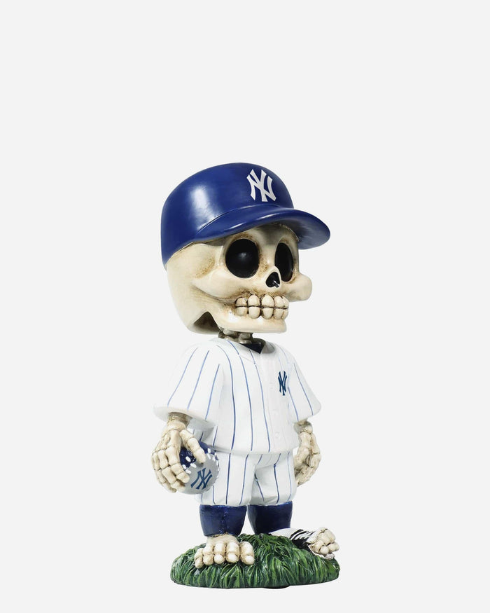 New York Yankees Team Skull Mini Bobblehead FOCO - FOCO.com