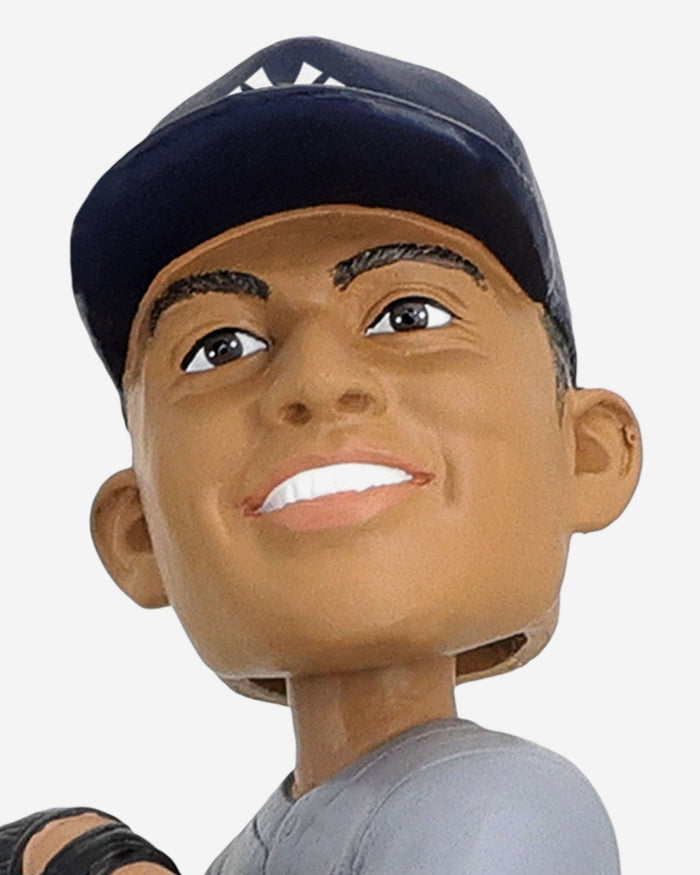 Mariano Rivera New York Yankees 1999 World Series Champions 25th Anniversary Bobblehead FOCO - FOCO.com