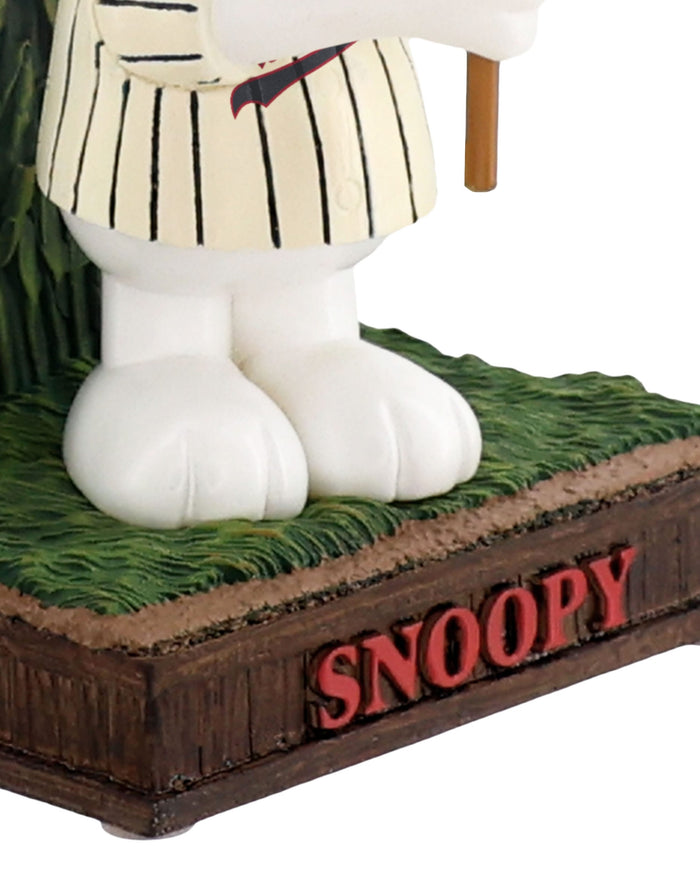 Minnesota Twins Snoopy Peanuts 2026 Dyersville Cornfield Mini Bobblehead