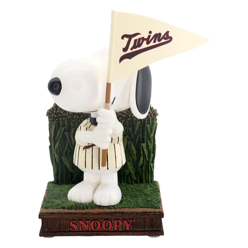Minnesota Twins Snoopy Peanuts 2026 Dyersville Cornfield Mini Bobblehead