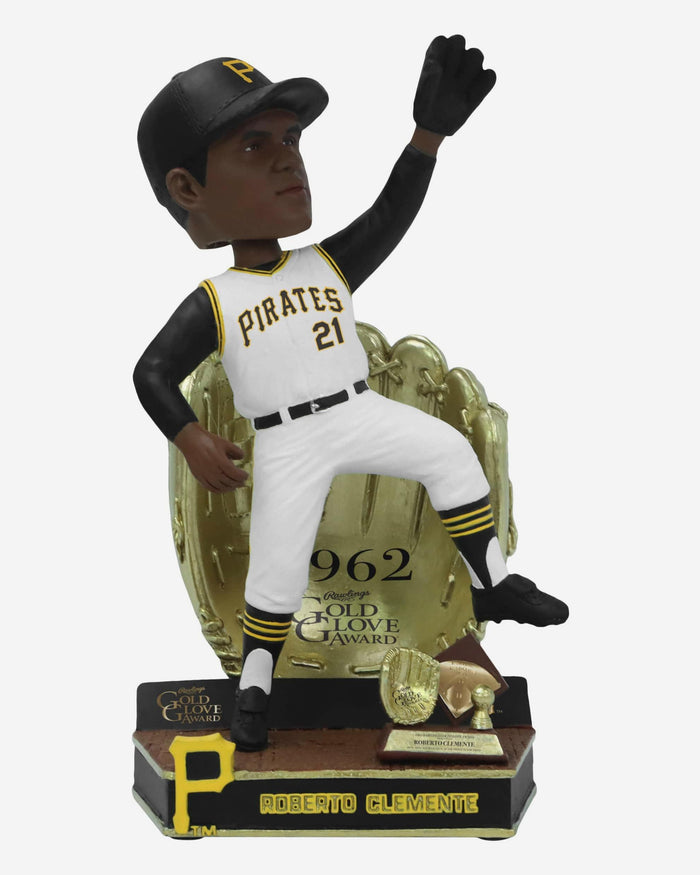 Roberto Clemente Pittsburgh Pirates 1962 Gold Glove Bobblehead FOCO - FOCO.com