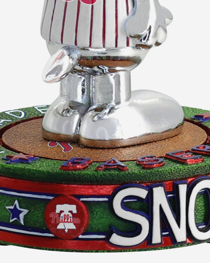 Philadelphia Phillies Snoopy Peanuts Electroplated Bighead Bobblehead FOCO - FOCO.com