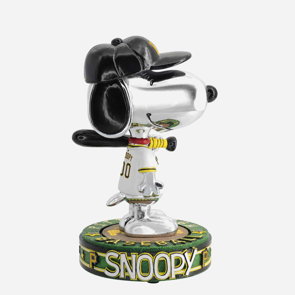Pittsburgh Pirates Snoopy Peanuts Electroplated Bighead Bobblehead FOCO - FOCO.com