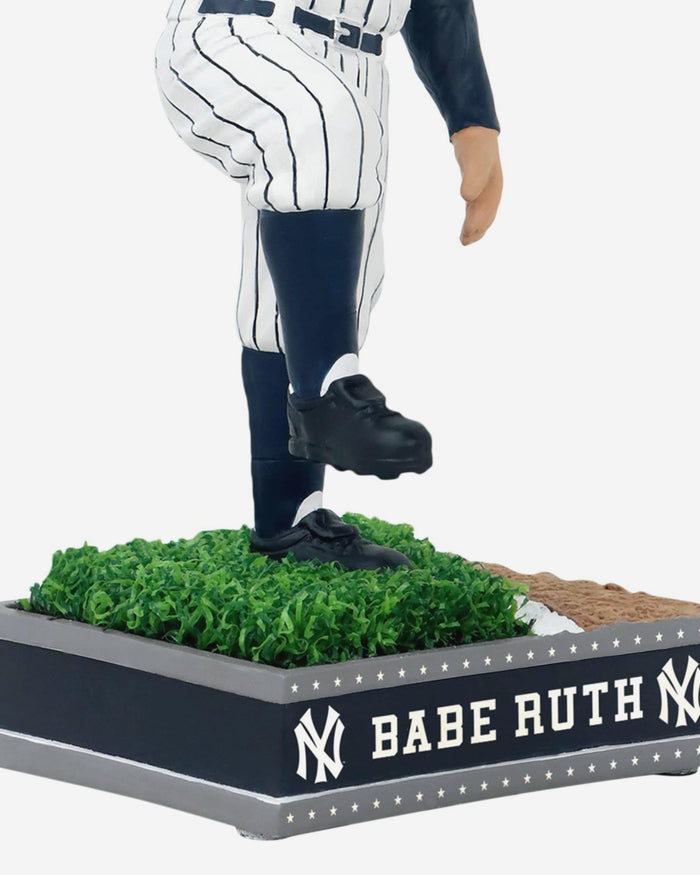 Babe Ruth New York Yankees Field Star Bobblehead FOCO - FOCO.com