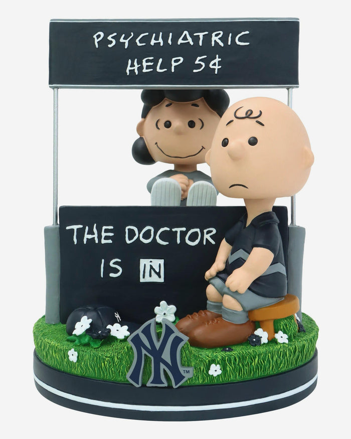 New York Yankees Lucy & Charlie Brown Peanuts Psychiatry Stand Dual Bobblehead FOCO - FOCO.com