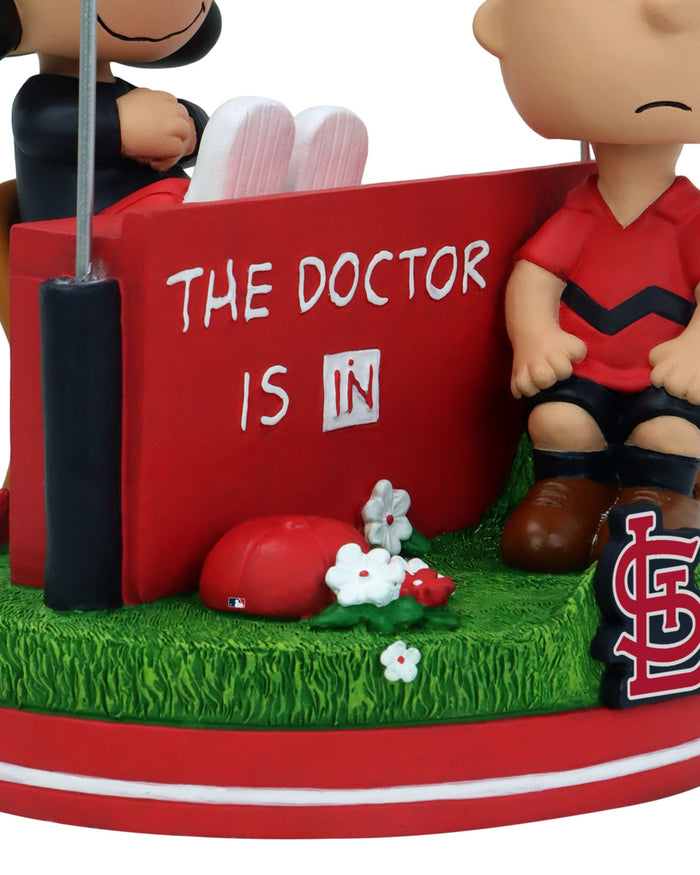 St Louis Cardinals Lucy & Charlie Brown Peanuts Psychiatry Stand Dual Bobblehead FOCO - FOCO.com