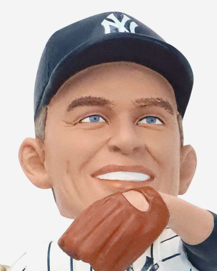 Mickey Mantle New York Yankees 1962 Gold Glove Bobblehead FOCO - FOCO.com