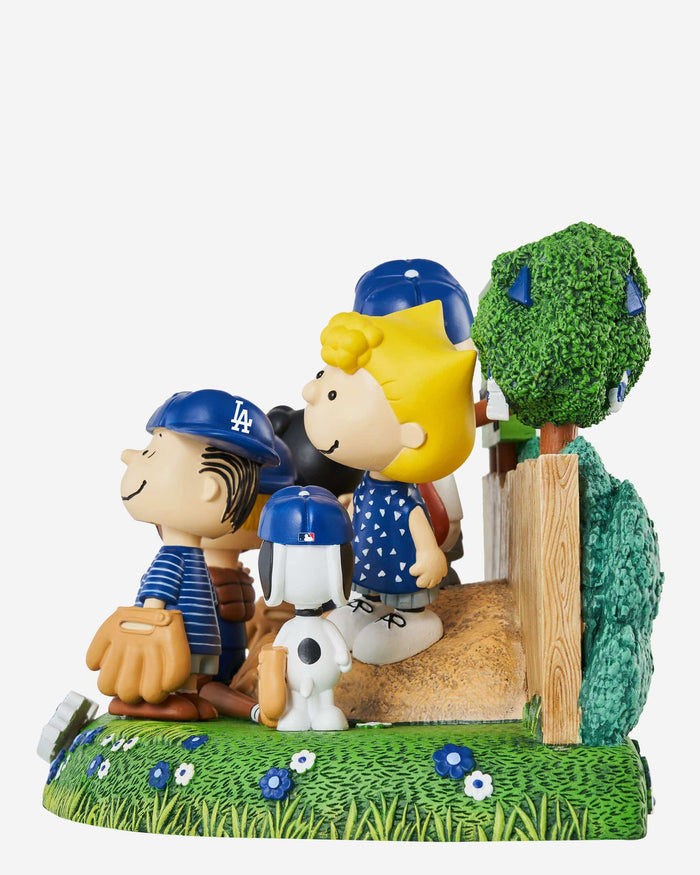 Los Angeles Dodgers Peanuts Gang Baseball Field Mini Bobblehead Scene FOCO - FOCO.com