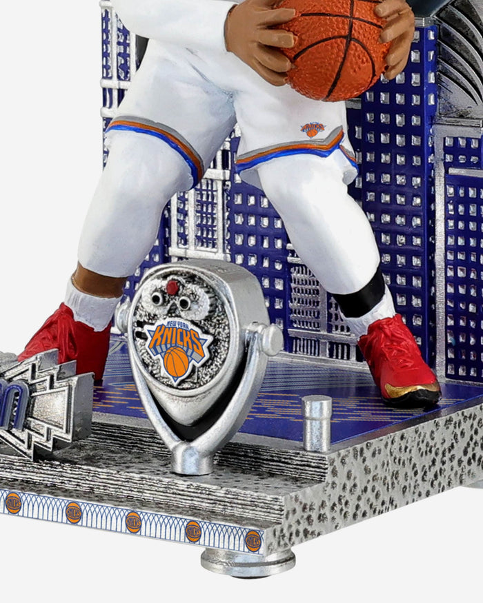 Jalen Brunson New York Knicks Big Apple Bobblehead FOCO - FOCO.com