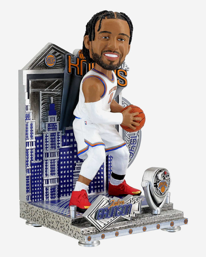 Jalen Brunson New York Knicks Big Apple Bobblehead FOCO - FOCO.com