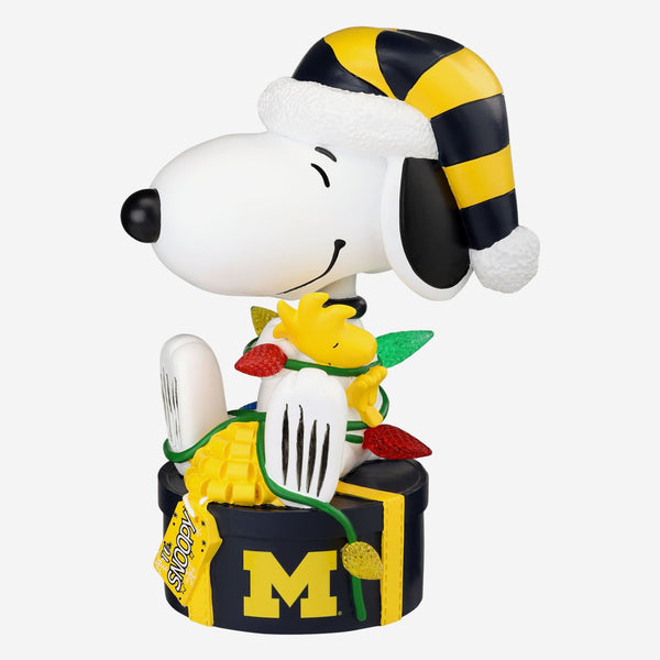 Michigan Wolverines Snoopy & Woodstock Peanuts Christmas Light Up
